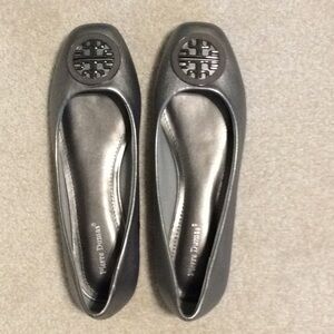 Pierre Dumas Pewter Flats 8.5 never worn